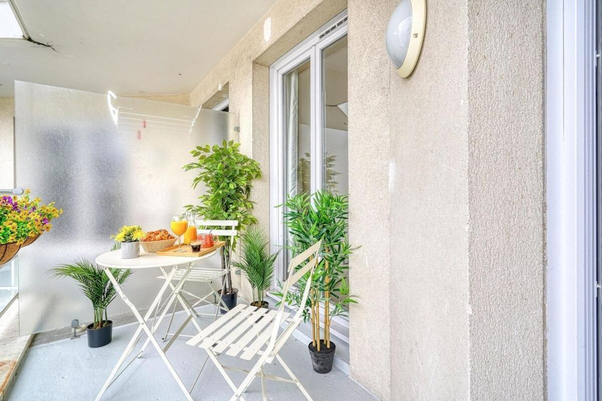Inn Place To Be Paris La Defense Courbevoie Exterior photo